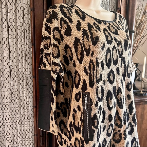 Chico’s Leopard Print Sweater - Picture 3 of 7